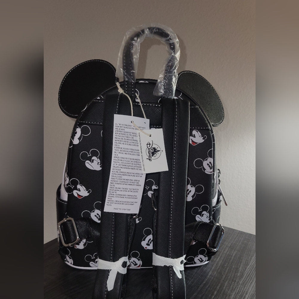 Disney Parks x LoungeFly Mickey Mouse Backpack NWT - Picture 3 of 8